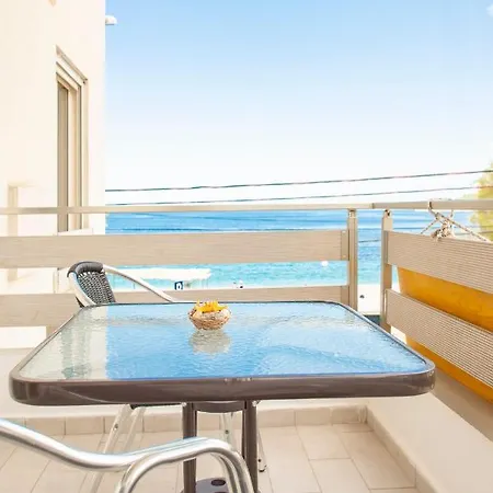 Sea Apartment Himare